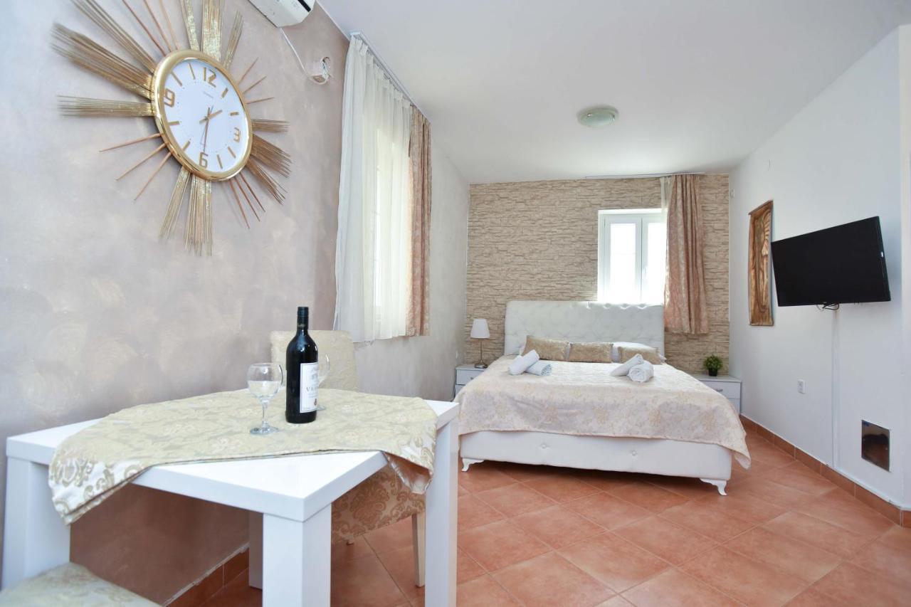 St. Nicola'S Apartments Budva Eksteriør bilde